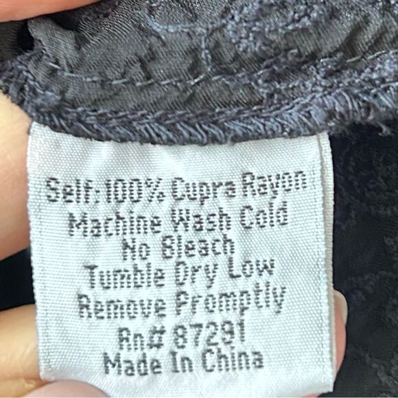 Johnny Was Top Embroidered Crochet Lace Tunic - Picture 5 of 9